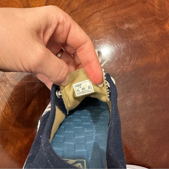 Vans Navy Blue and White Stripe Sneakers size 7 - Picture 5 of 8